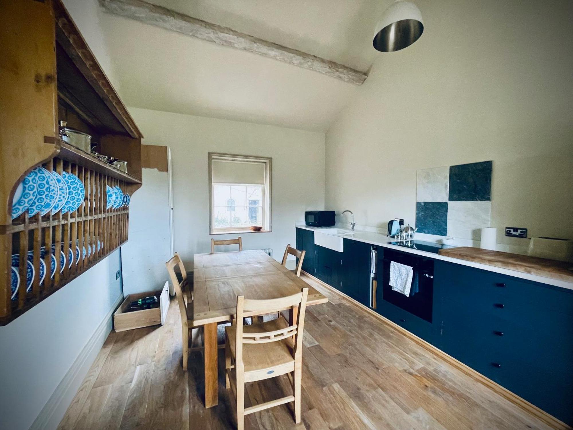 Apartment At Llanerchydol Hall Welshpool Exterior foto
